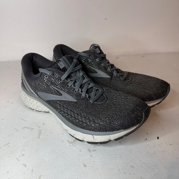 Brooks Mens Ghost 11 1102881D003 Gray Running Shoes Sneakers - Picture 1 of 9